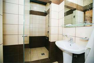 Гостиница Хемингуэй Краснодар Номер категории «Полулюкс»-5